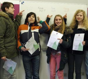 Die Sieger im Mathematikwettbewerb der achten Klassen 2013/14 (Julia nicht im Bild).Bild: A. Bubrowski/CJD Oberurff