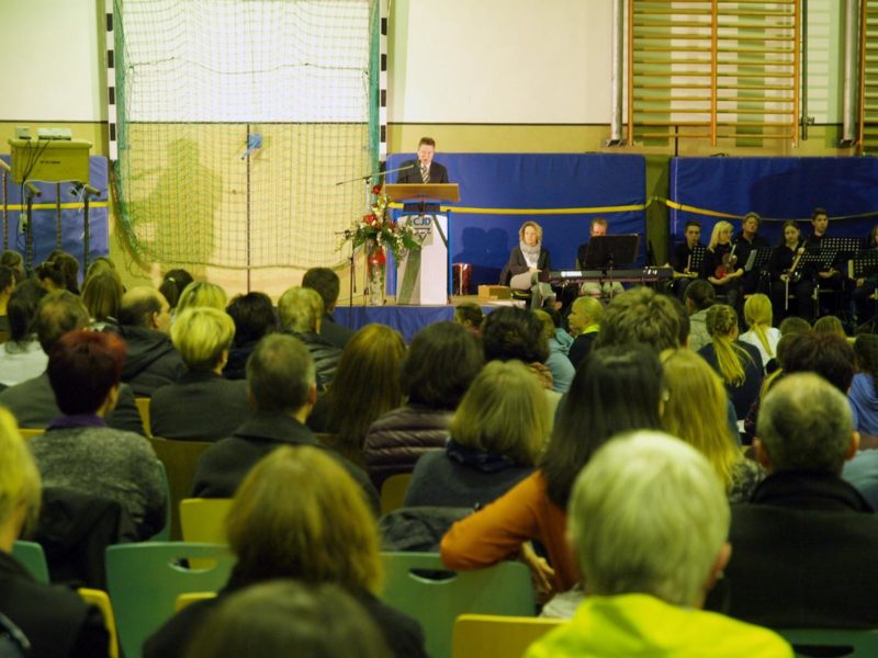 Ansprache Schulleiter Günter Koch. Bild: A. Bubrowski/CJD Oberurff