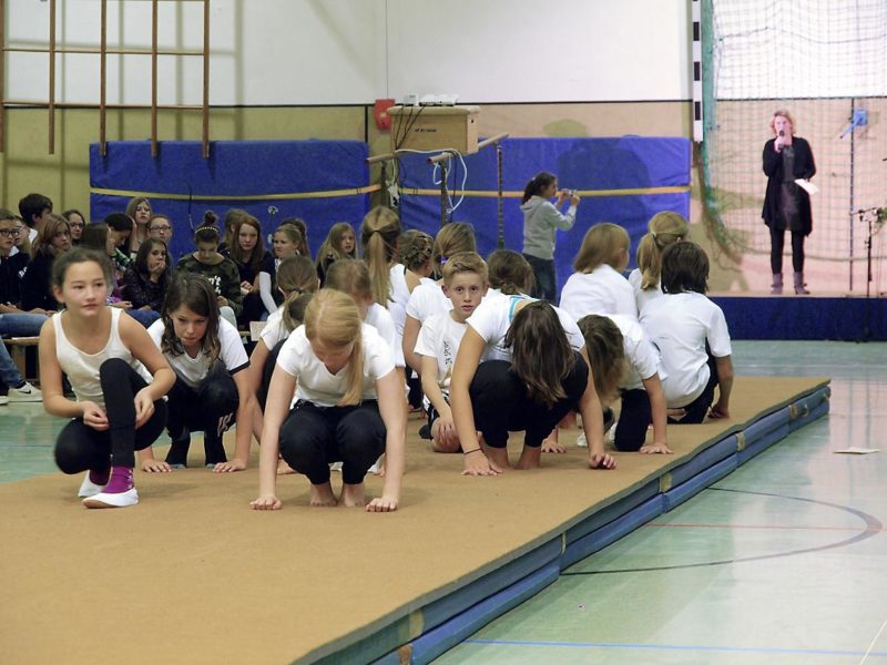 Spannung auch bei den Fünftklässlern der Turn AG. Bild: Andreas Bubrowski/CJD Oberurff